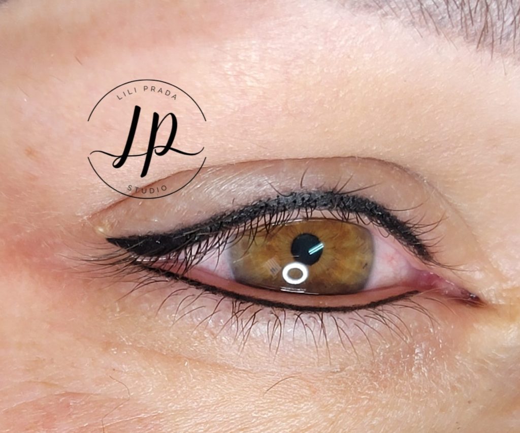 eyelainer